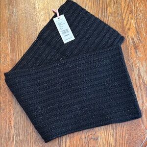 Vineyard Vines Black Cashmere lurex scarf